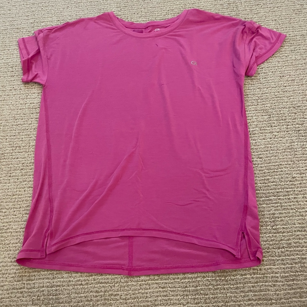 kids gapfit shirt size L